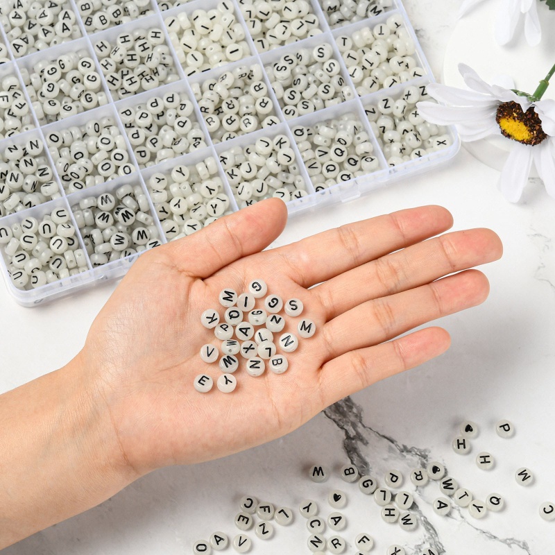 Sa Set 1500 Hạt Xâu Chuỗi Trắng Đen Hình Chữ Cái