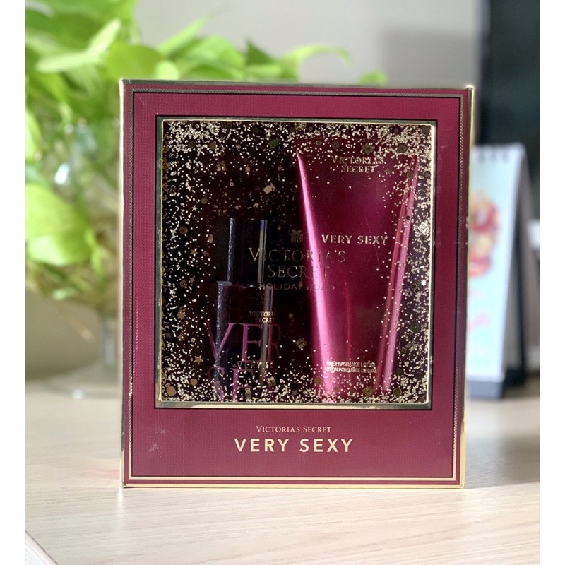 Set Body Mist + Body Lotion VERY SEXY của Victoria's  Secret