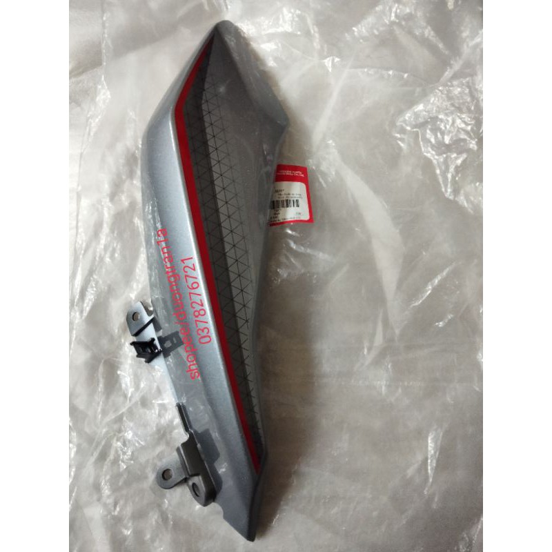 Ốp nhựa pha đèn Winner X tem Sport chính hãng