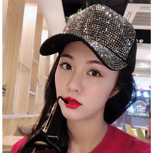 Mũ lưỡi trai đính đá