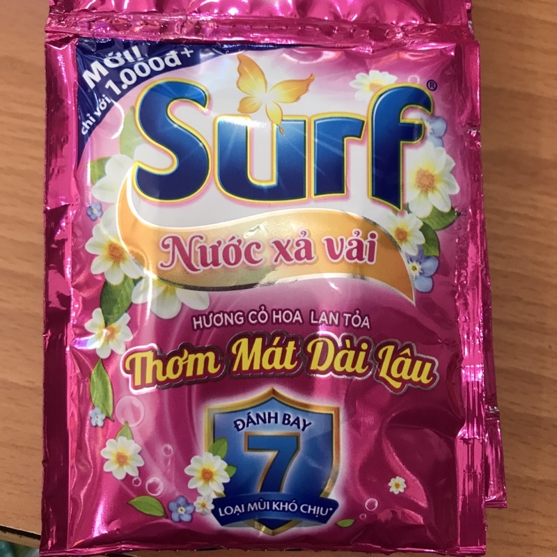 1 dây nước xả vải Surf hương lan toả (10 gói x25ml)