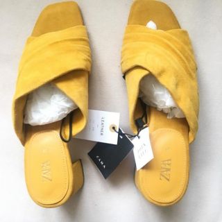 Zara sandal vàng auth size 36 (ảnh thật cuối)