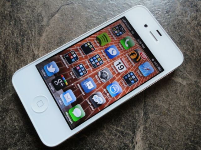 ĐIỆN THOẠI IPHONE 4S ROM 8GB/16GB