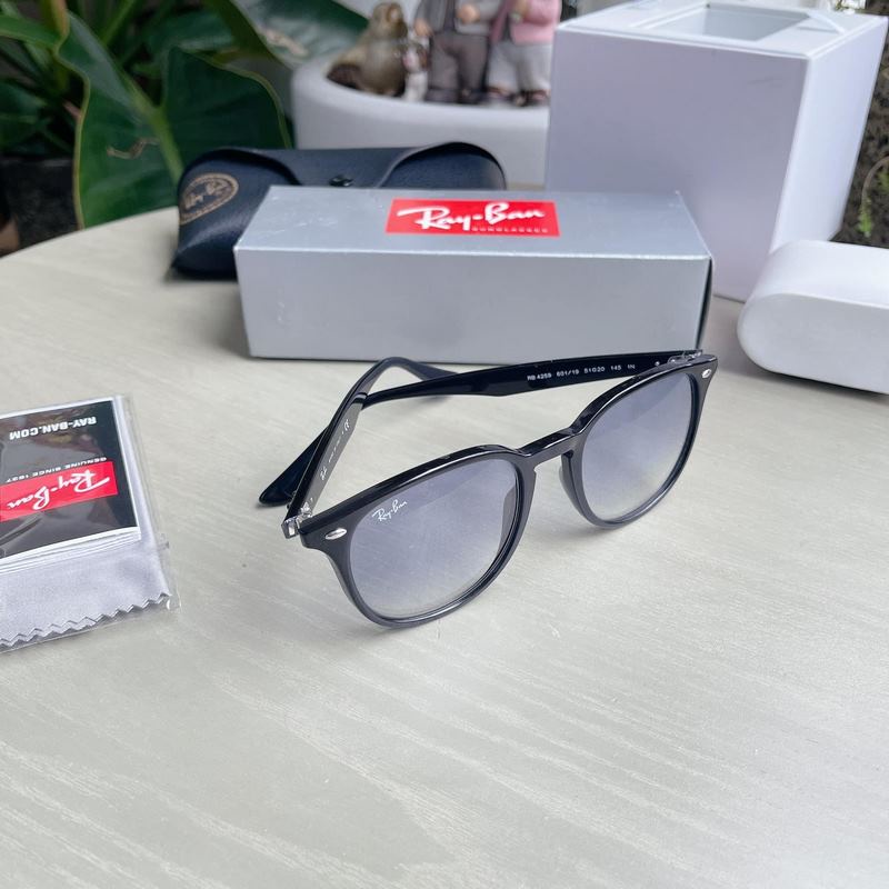 Kính Mát Ray-ban RB4259 601/19 viền nhựa đen mắt trong