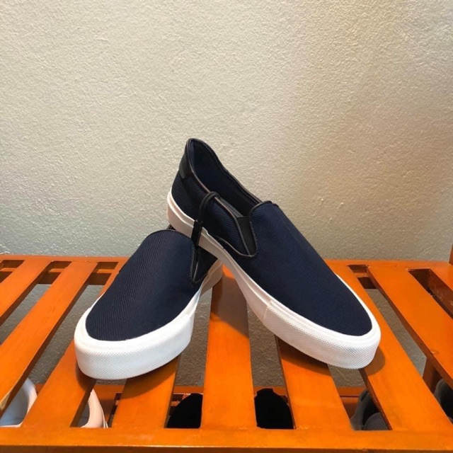 Giầy slip on zara