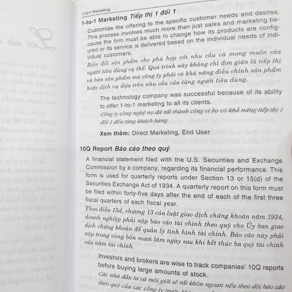 Sách - Các Thuật Ngữ Tiếng Anh Trong Kinh Doanh - Độc quyền Nhân Văn | BigBuy360 - bigbuy360.vn