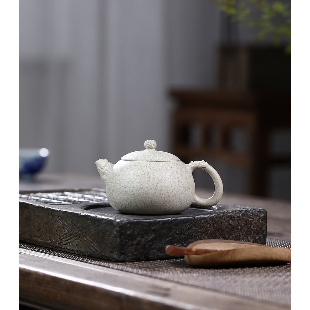 Ấm Tử Sa Nghi Hưng Tây Thi Song Long 270 ml (Bạch Đoạn Nê)