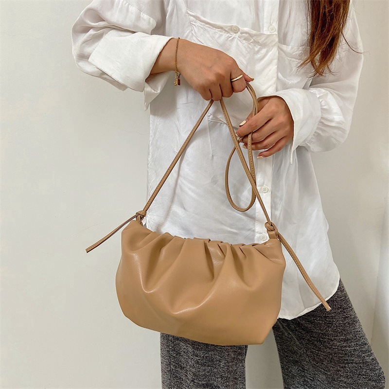 Túi Xách Đeo Vai / Kẹp Nách Chất Liệu Acrylic Mềm Mại Phối Dây Xích Xếp Ly Thời Trang Cho Nữ