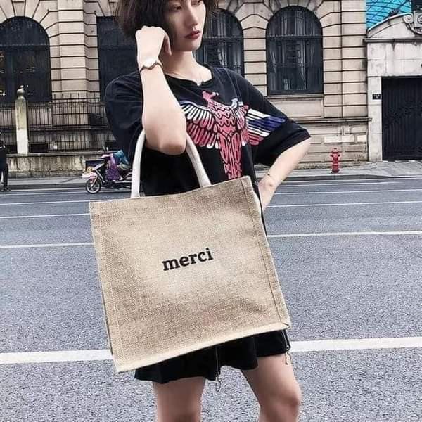 Túi cói đi biển