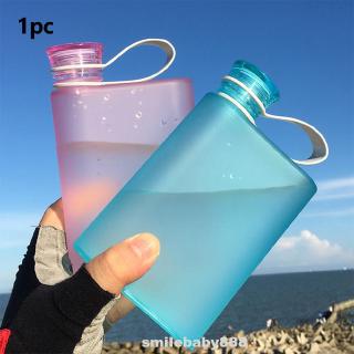Bình Nước Thiết Kế Trong Suốt Dáng Hình Vuông Độc Đáo