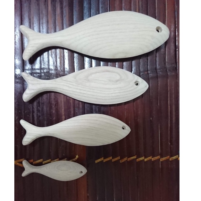 Cá gỗ trang trí decor 15cm- Cá mộc gỗ màu be sáng treo Nhà Hàng Quán Ăn,Cửa, Sảnh,Cho Bé tô màu làm thủ công