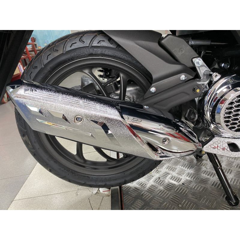 Ốp trang trí Vision crom 2023-2021