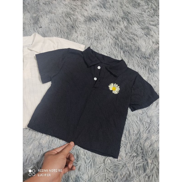 Áo croptop nữ kiểu cổ bẻ thêu hoa cúc