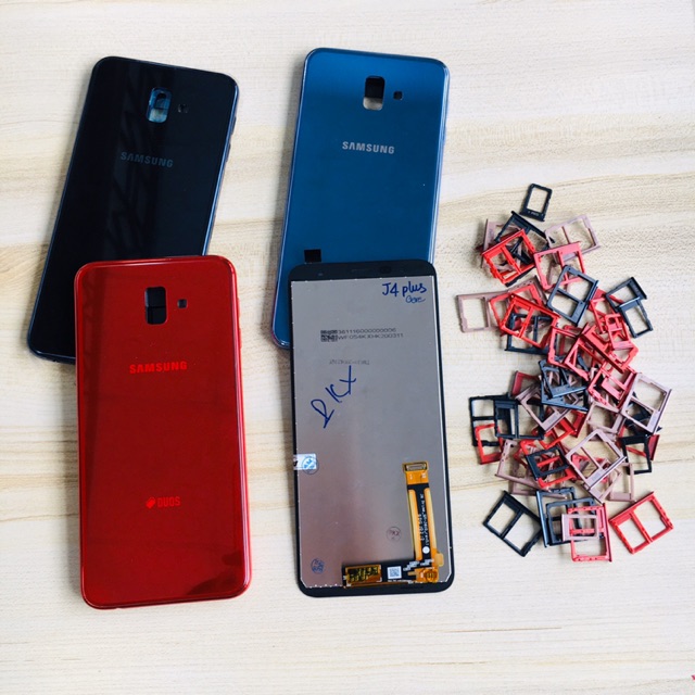Combo Bộ Vỏ Sườn + Màn Hình Samsung J6 Plus Zin Hàng Cao Cấp (Tặng khay Sim)