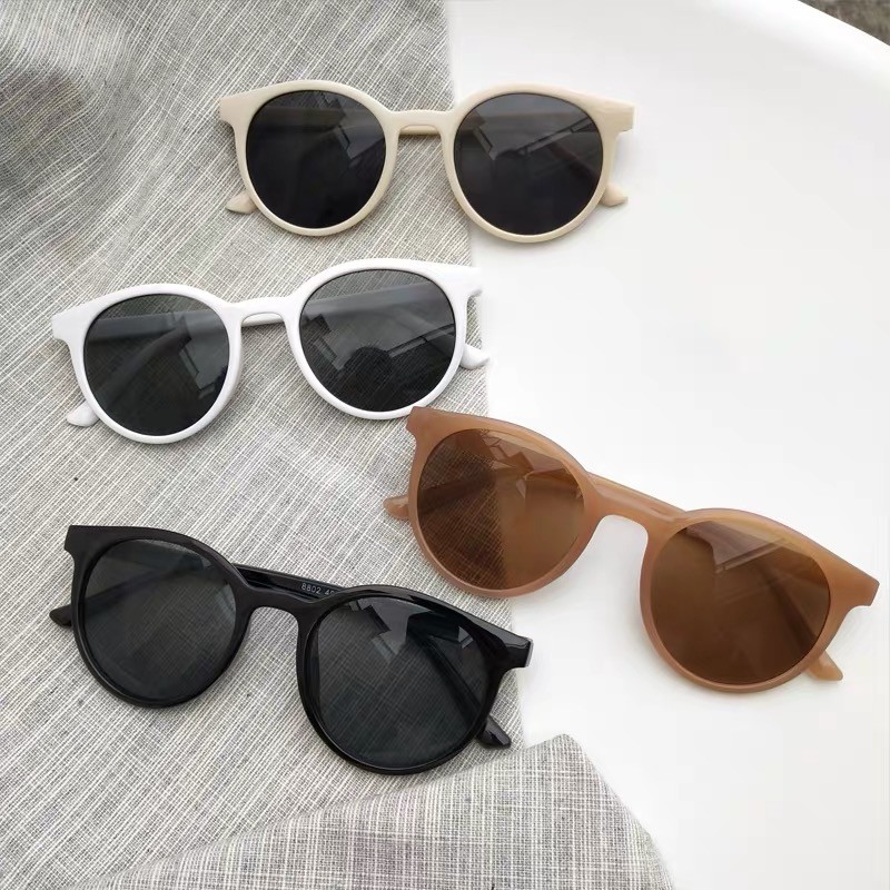 Kính râm mắt tròn form nhỏ cho nữ dễ thương kiểu dáng dễ đeo