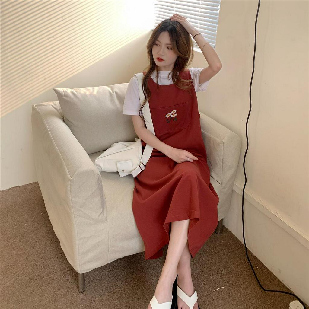 Set Áo Thun Ngắn Tay Thêu Họa Tiết Và Chân Váy Yếm Thời Trang Dành Cho Nữ