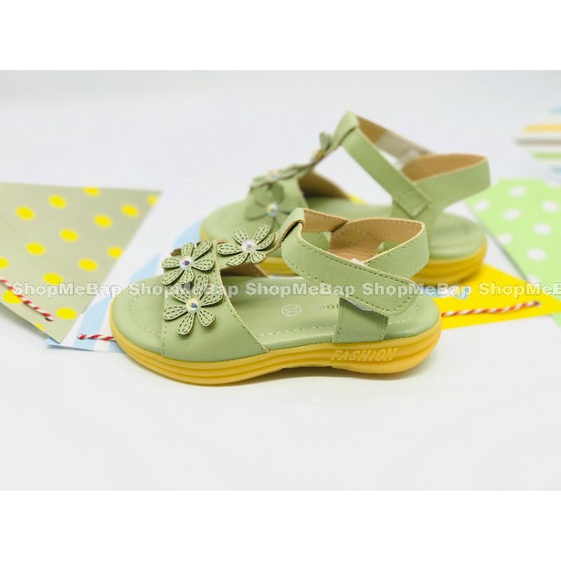 Dép sandal hoa cho bé gái từ 2 tới 14 tuổi