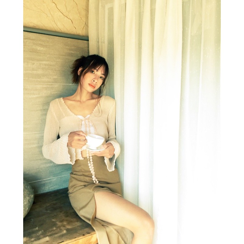 [Mã FAGREEN1505 giảm tới 30K đơn 99K] Áo cardigan ren croptop màu be | BigBuy360 - bigbuy360.vn