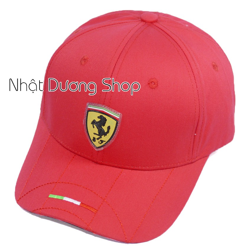 Nón kết nam đẹp logo nhựa mềm ngựa vàng, khóa gài Ferrari