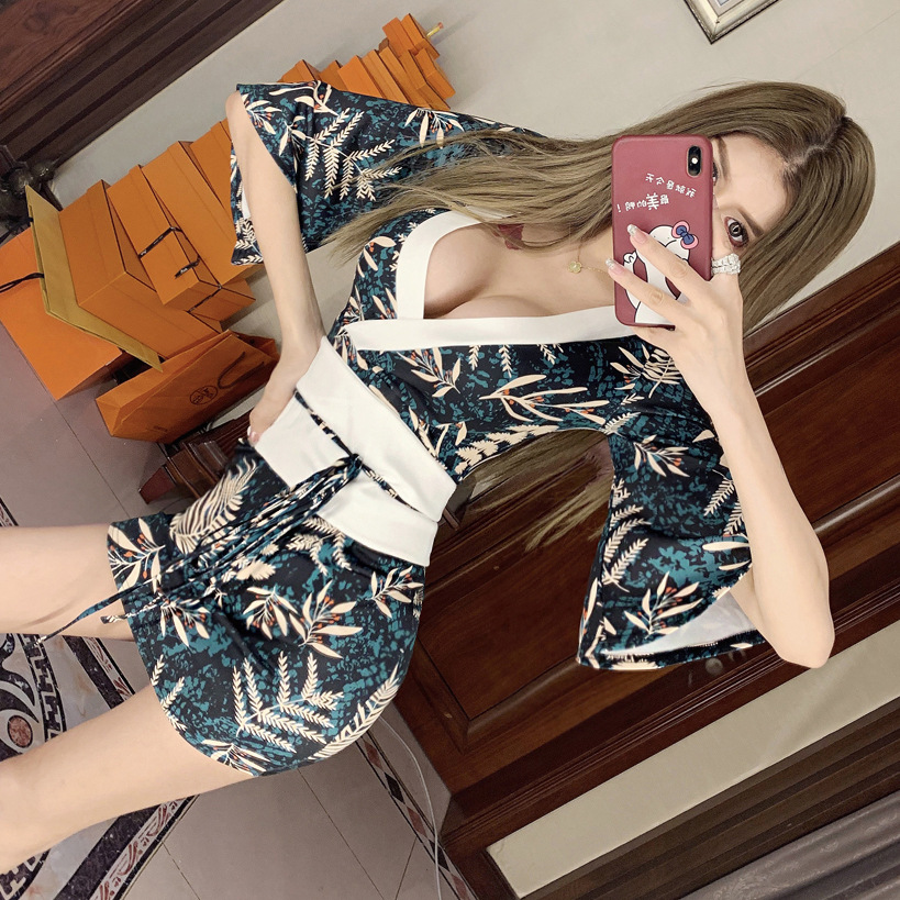 Áo Kimono Cách Điệu Tay Loe Cổ Chữ V Gợi Cảm Hợp Thời Trang 2019