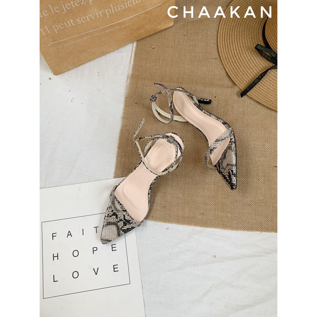 SANDAL NỮ CH AA KAN QUAI NGANG MŨI NHỌN SANG CHẢNH CAO 8 CM