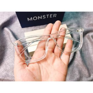 🕶Mắt kính V tây màu trắng trong suốt dẻo🕶