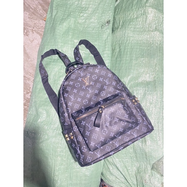 balo đinh thời trang nam nữ màu xanh size 32x40x13cm