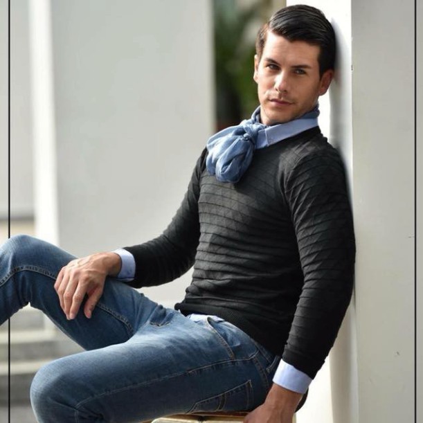 OWEN - Áo len nam Owen cổ tròn màu đen ALD 80492 - OWEN Flagship Store