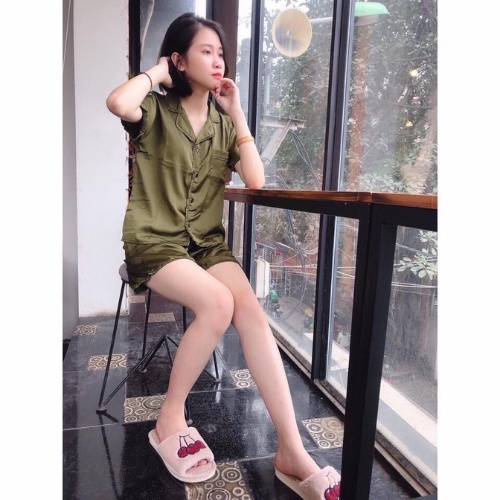 Bộ Pijama Lụa, Đồ Ngủ, Bộ Mặc Nhà Phối Viền Bèo Tay Cộc - Quần Đùi Chất Liệu Lụa Satin