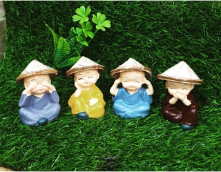 Bộ tư không đội nón lá