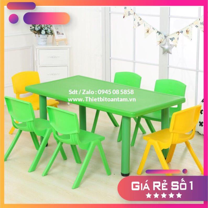 ( CÓ SẴN ) COMBO 1 Bàn nhập khẩu 120x60 cm + 3 Ghế nhựa đúc trẻ em