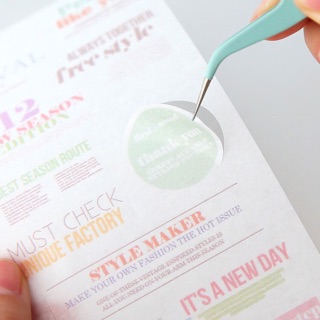 Nhíp màu pastel gắp sticker