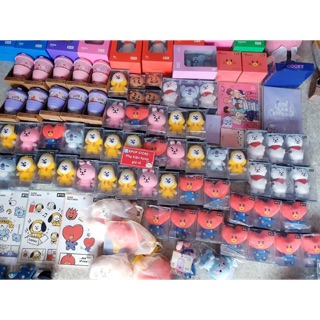 Official Bagcharm BT21 ver 1 có sẵn móc khóa bông