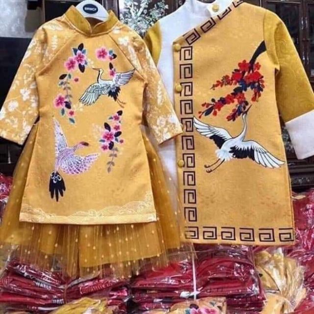 ÁO DÀI CÂCH TÂN CHO BÉ