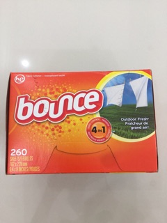 🌸Giấy thơm Bounce 4 in 1 260 tờ