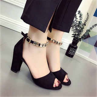 Sandal gót vuông quai cườm sang trọng