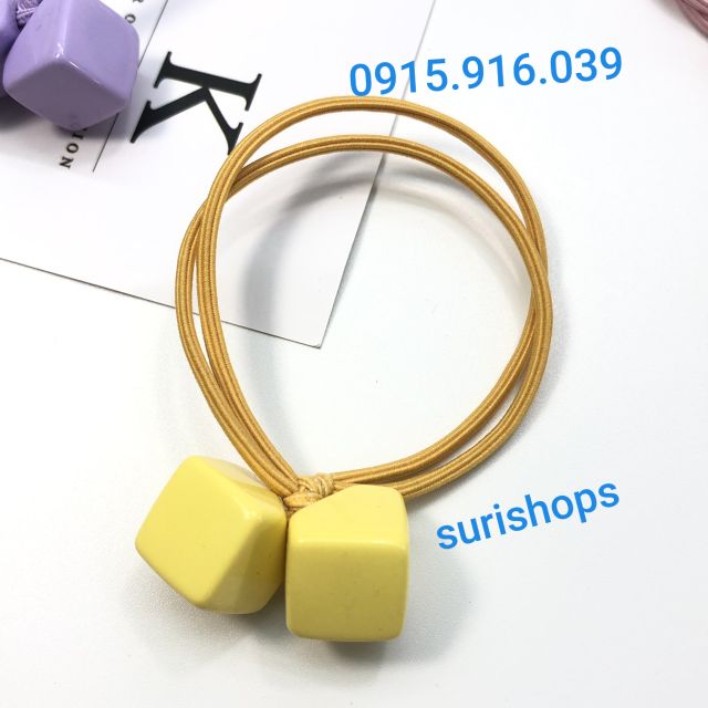 Cột Tóc Hạt Vuông Nhựa Giao màu ngẫu nhiên