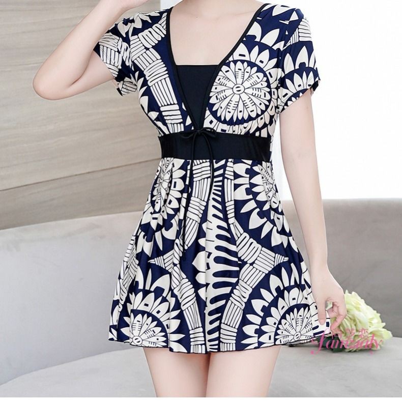 Bộ Đồ Bơi Mỏng Nhẹ Cho Phụ Nữ Trung Niên 50-60 | BigBuy360 - bigbuy360.vn