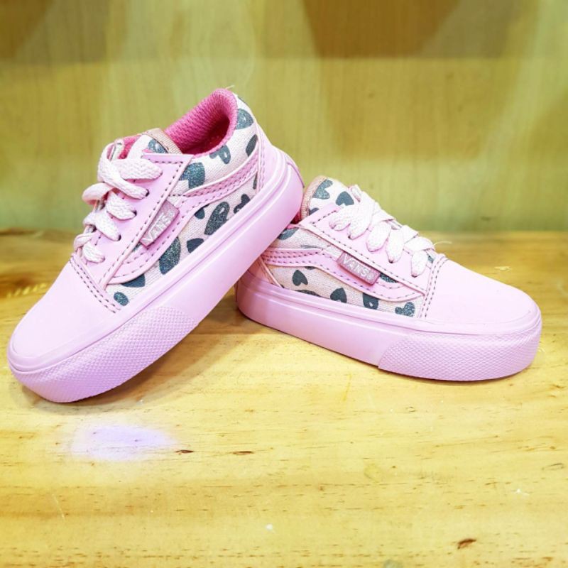 Giày bata Vans màu hồng xinh xắn cho bé