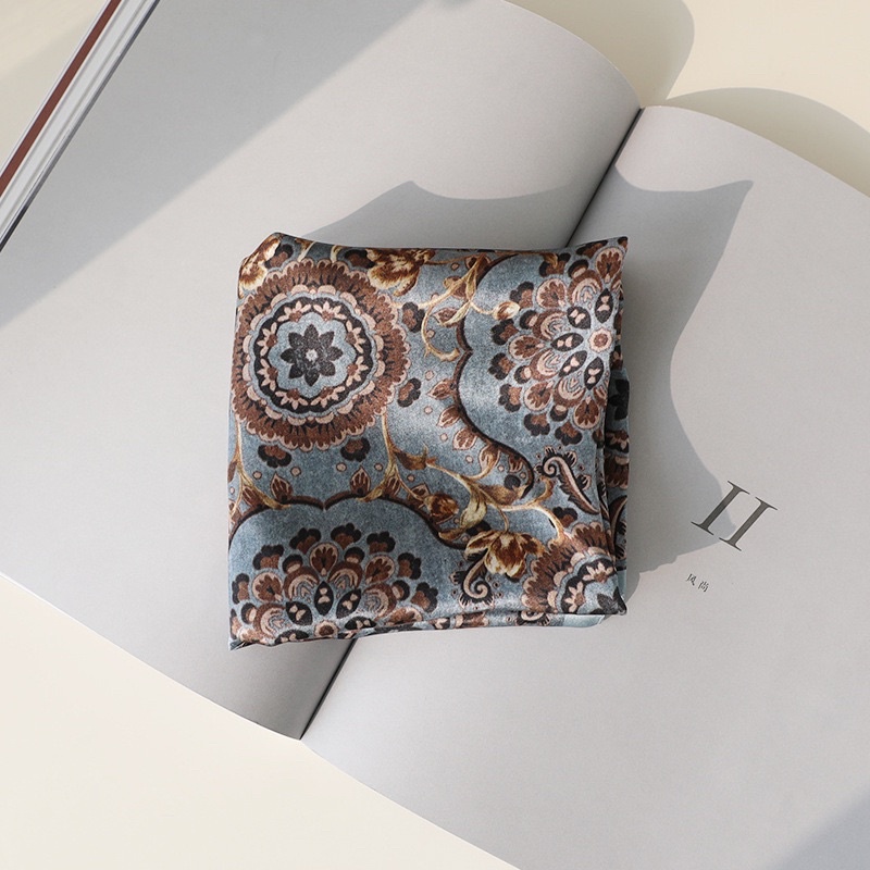 Khăn lụa SUMMERY nền xanh hoạ tiết vintage quàng cổ, turban, buộc tóc size 53 x 53