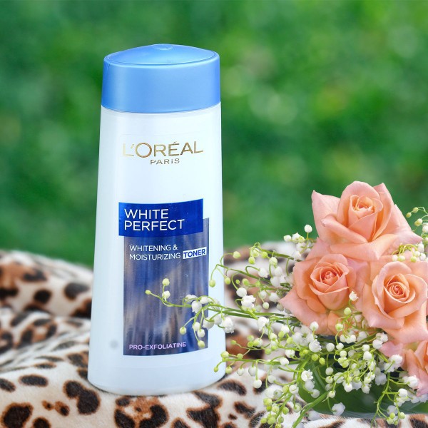 Nước Hoa Hồng Se Khít Lỗ Chân Lông Và Trắng Mịn Da L’Oreal White Perfect Whitening And Moisturizing Toner 200ml | BigBuy360 - bigbuy360.vn