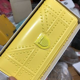 Ví cầm tay đính hạt QC FULLBOX