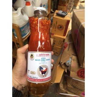 SỐT CHUA NGỌT CON GÀ THÁI LAN CHAI 980g