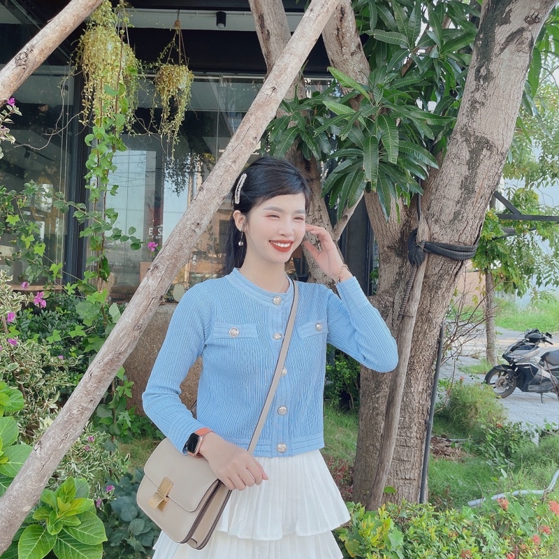 Áo Len Mongtoghi Nữ dài Tay Cổ Tròn Cúc Dọc Vàng Basic Chuẩn Hàng Quảng Châu