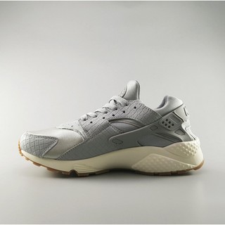 Giày Sneaker Huarache Style 24 🍀