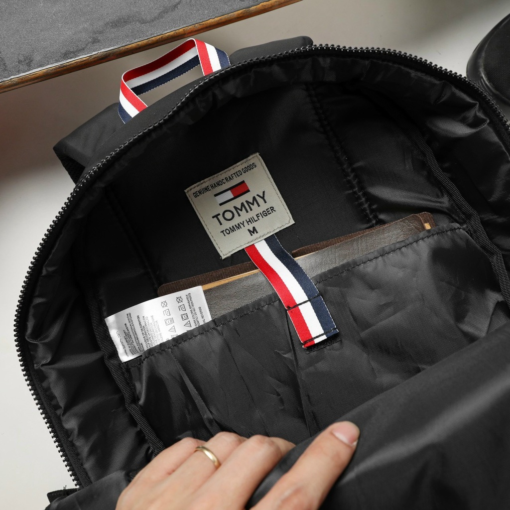 Balo Mini Tommy Hilfiger MCMLXXXV Có Ngăn Đựng Laptop