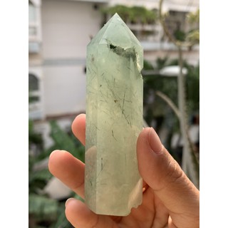 Trụ đá Prehnite