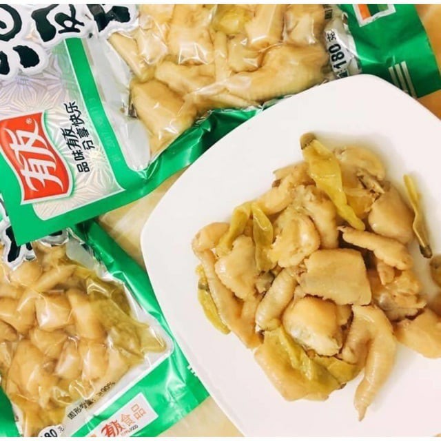 Chân gà cay YuYu 180g ngâm ớt xanh đồ ăn vặt Sài Gòn vừa ngon vừa rẻ | Dacheng Food