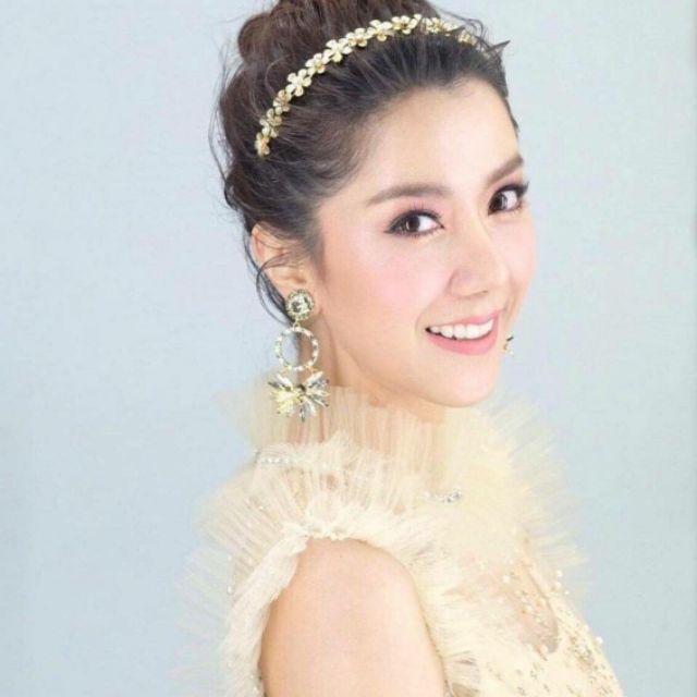 phấn nền Neecara star light