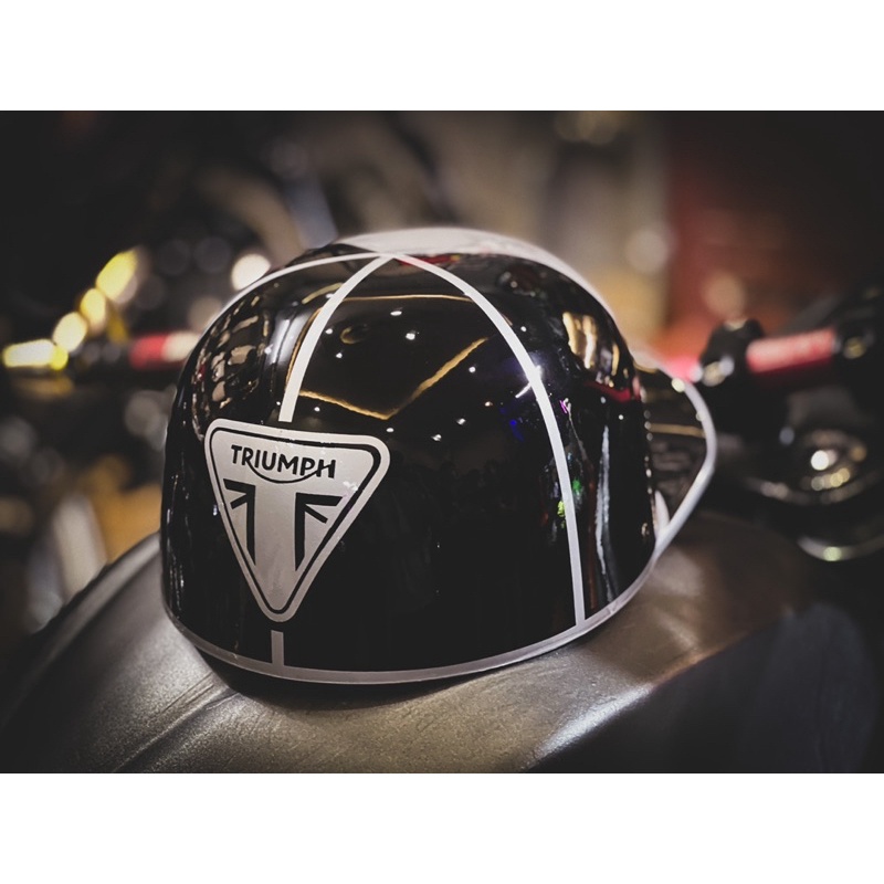 Mũ bảo hiểm Snapback - hoạ tiết Triumph